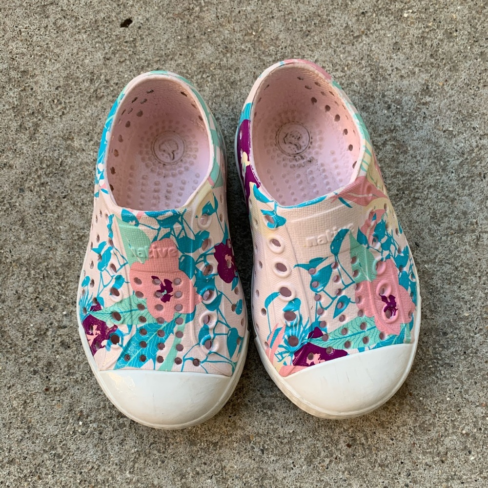 Native Jefferson floral slip on girls shoes